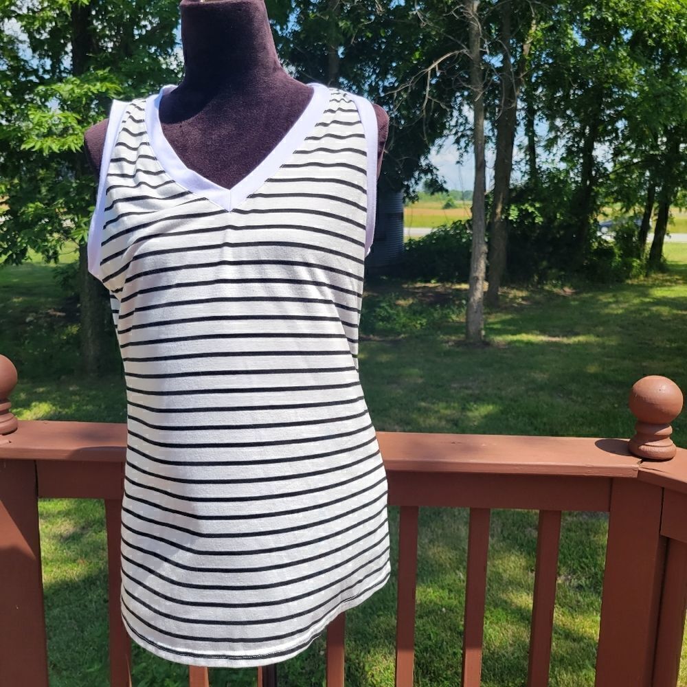 Ladies Summer Striped Sleeveless V-neck Top Black White sz Med